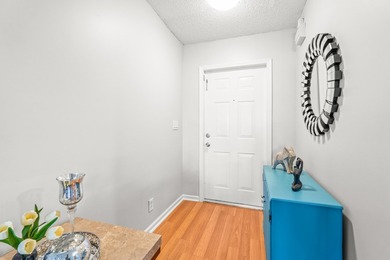 Lakefront 3 bedroom, 2.5 bathroom home located in the gated - photo 19