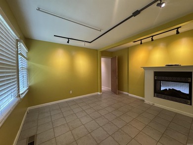 Beautifully updated 3-bedroom, 2.5 bath home in the desirable - photo 23