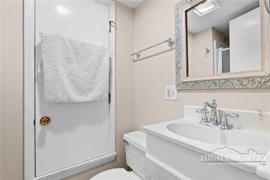 True Blowing Rock Cottage Charm on the Prestigious Blowing Rock - photo 23