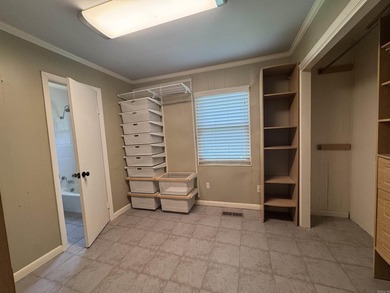 Beautifully updated 3-bedroom, 2.5 bath home in the desirable - photo 31