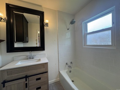 Beautifully updated 3-bedroom, 2.5 bath home in the desirable - photo 32