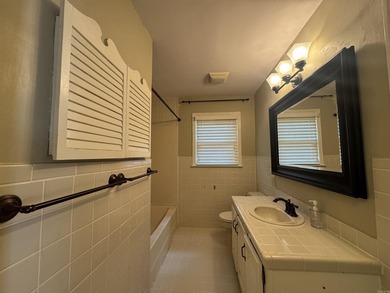 Beautifully updated 3-bedroom, 2.5 bath home in the desirable - photo 37