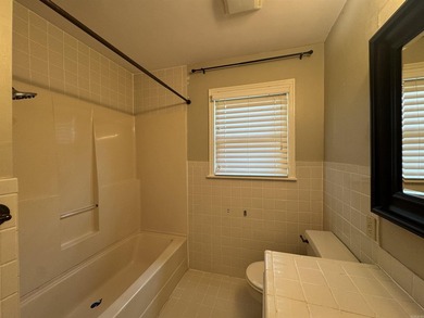 Beautifully updated 3-bedroom, 2.5 bath home in the desirable - photo 38