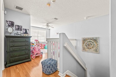 Lakefront 3 bedroom, 2.5 bathroom home located in the gated - photo 49