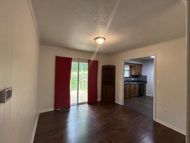 3 Bedroom 2.5 bath home sets on a private and quiet lot in - photo 10
