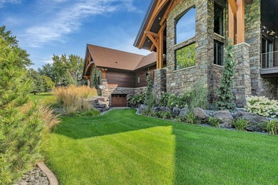 Enjoy the epitome of luxury living on the 16th & 17th hole at - photo 21