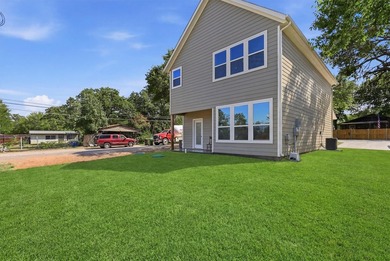With 3 bedrooms, 2.5 baths, and a dedicated office, this - photo 31