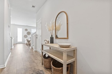 Coastal Living. Exceptional Location. Fully Furnished. Proven - photo 9
