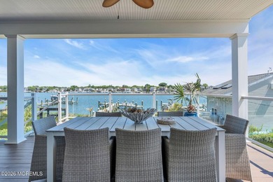 An Extraordinary Waterfront Estate with Panoramic Views and - photo 10
