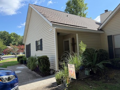 Welcome to 923 E Estates Boulevard, a charming single-story - photo 4