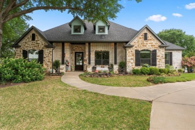 Lake Home Sale Pending in Mabank, Texas