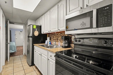 Wake up to breathtaking direct oceanfront views from this - photo 9