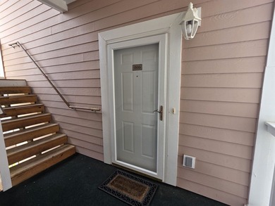 This lovely condo offers one bedroom, one full bath and is - photo 2