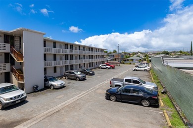 Rare and desirable centrally-located building in the heart of - photo 9