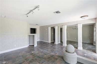 AMAZING OPPORTUNITY to own in highly desirable Yacht Club Colony - photo 10