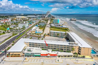 Live the dream at the Daytona Inn Beach Resort! This beautifully - photo 3