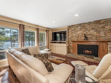 Stunning waterfront estate located on the North Shore of Lake - photo 9
