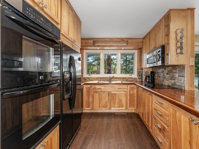 Stunning waterfront estate located on the North Shore of Lake - photo 10