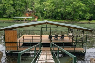 Discover your private river retreat on the majestic Little Red - photo 5