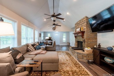 Discover your private river retreat on the majestic Little Red - photo 9