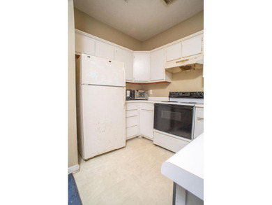 Welcome to your perfect retreat in beautiful Myrtle Beach! This - photo 15