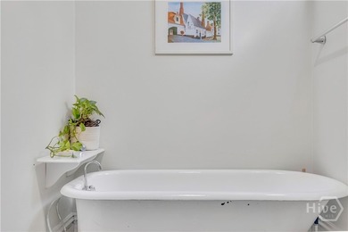 ---BACK ON MARKET AT NO FAULT OF SELLER---This 3-bed, 3-bath - photo 19