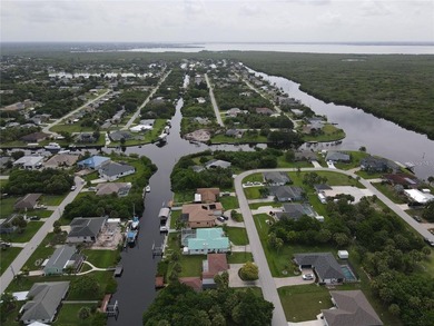 GREAT WATERFRONT LOT in a highly desirable area with PUBLIC - photo 6