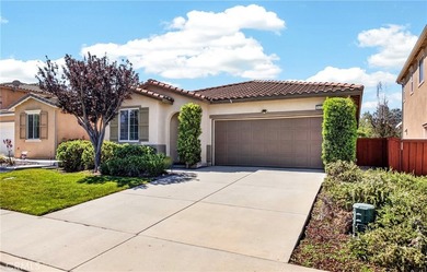 Welcome to this beautifully maintained home located in the gated - photo 3