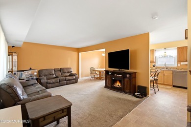 Situated on a large corner lot, less than a mile to route 88, 1 - photo 7
