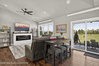 Newly built 3 bedroom 2.5 bath modern home located on the 6th - photo 12