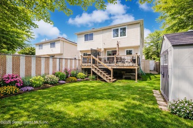 Looking for a 3 bedroom, 4 bath beautiful, spacious, bright - photo 16