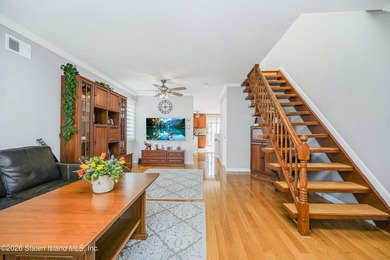 Looking for a 3 bedroom, 4 bath beautiful, spacious, bright - photo 19
