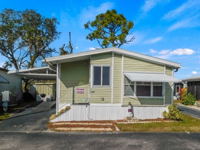 (private lake, pond, creek) Home For Sale in Bradenton Florida