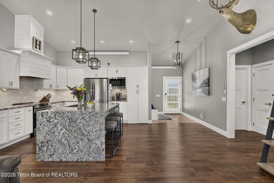 Newly built 3 bedroom 2.5 bath modern home located on the 6th - photo 24