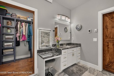 Newly built 3 bedroom 2.5 bath modern home located on the 6th - photo 30
