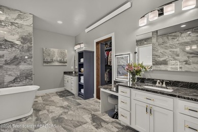 Newly built 3 bedroom 2.5 bath modern home located on the 6th - photo 33