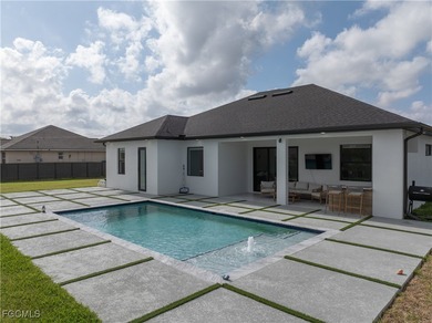 Cape Coral Lakes Area Home For Sale in Cape Coral Florida