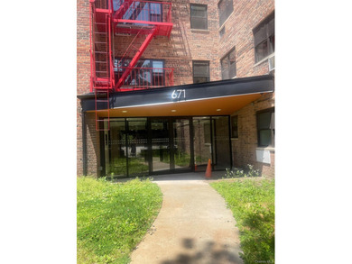 Completely Renovated Unit in the beautiful Mona Lisa Building - photo 1
