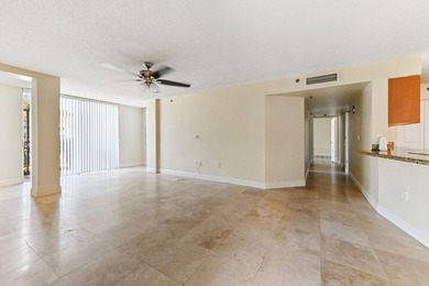 Live in resort style amenities in this spacious, open floor plan - photo 3