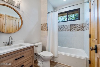 Perched at the prestigious northern edge of Payson, where the - photo 44