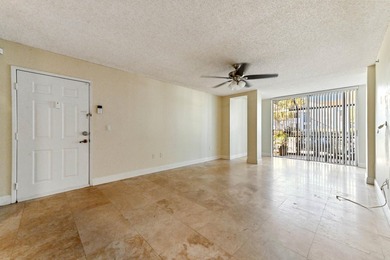Live in resort style amenities in this spacious, open floor plan - photo 4