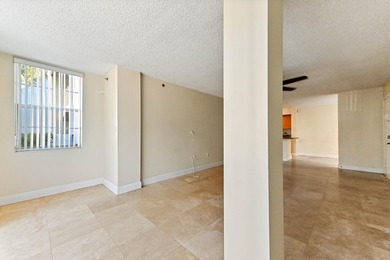 Live in resort style amenities in this spacious, open floor plan - photo 5