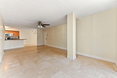 Live in resort style amenities in this spacious, open floor plan - photo 6