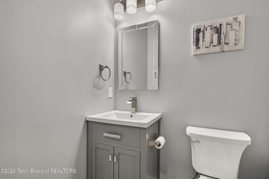 Newly built 3 bedroom 2.5 bath modern home located on the 6th - photo 47