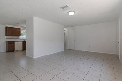 Welcome to your piece of the Florida sunshine in this tastefully - photo 7