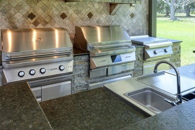Under contract-accepting backup offers. Virtually Staged. Luxury - photo 8