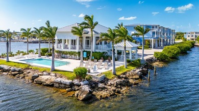 Welcome to ''The Lookout', a premiere four-bedroom oceanfront - photo 1