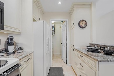 Welcome to Gullwing Condominiums-LOCATION LOCATION--a relaxing - photo 8