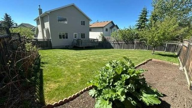 Welcome to this beautifully maintained 1,550 sq. ft. family home - photo 3