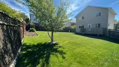 Welcome to this beautifully maintained 1,550 sq. ft. family home - photo 4